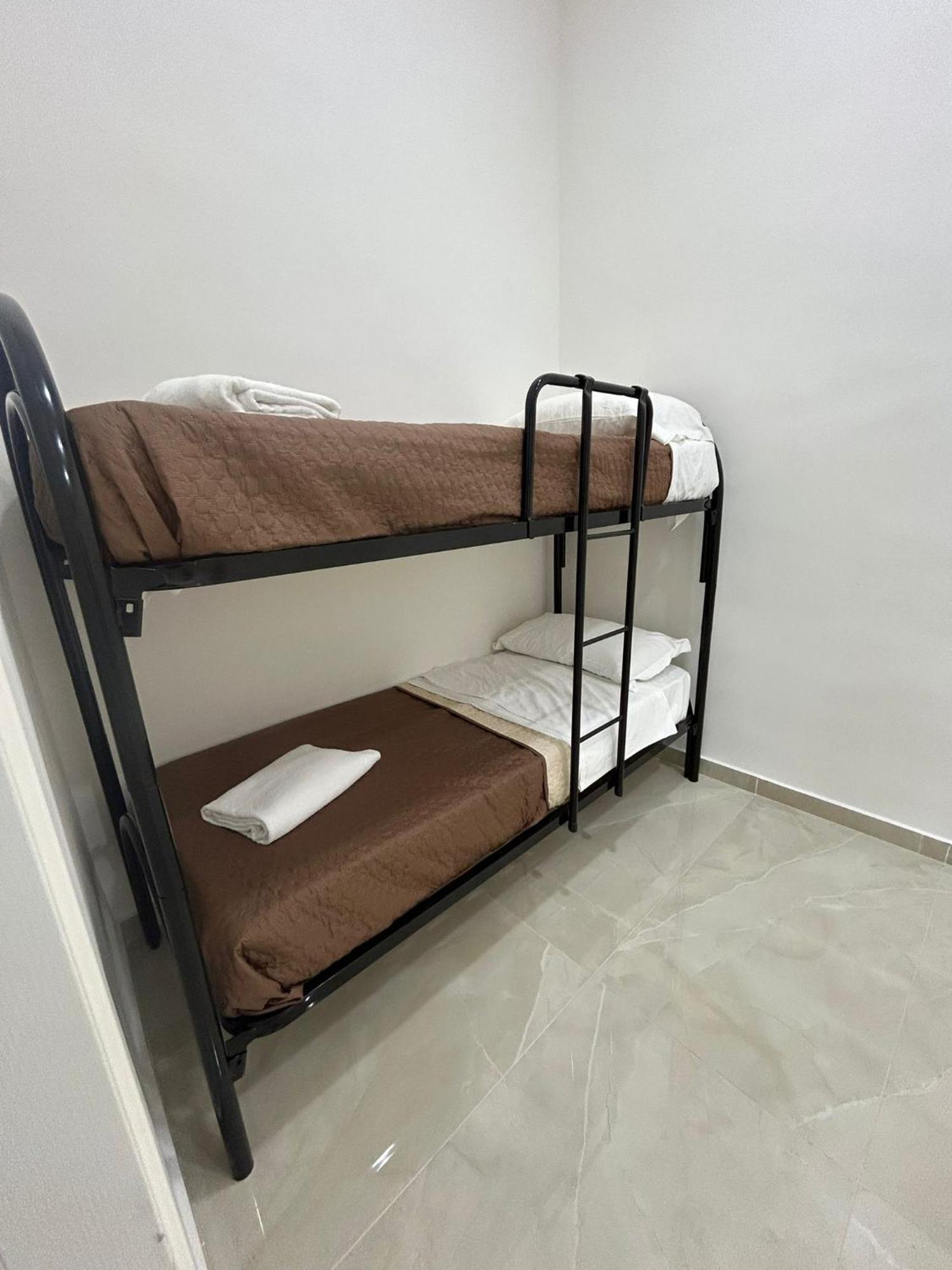 Luxury Rooms Carbonara 95 Наполи Екстериор снимка